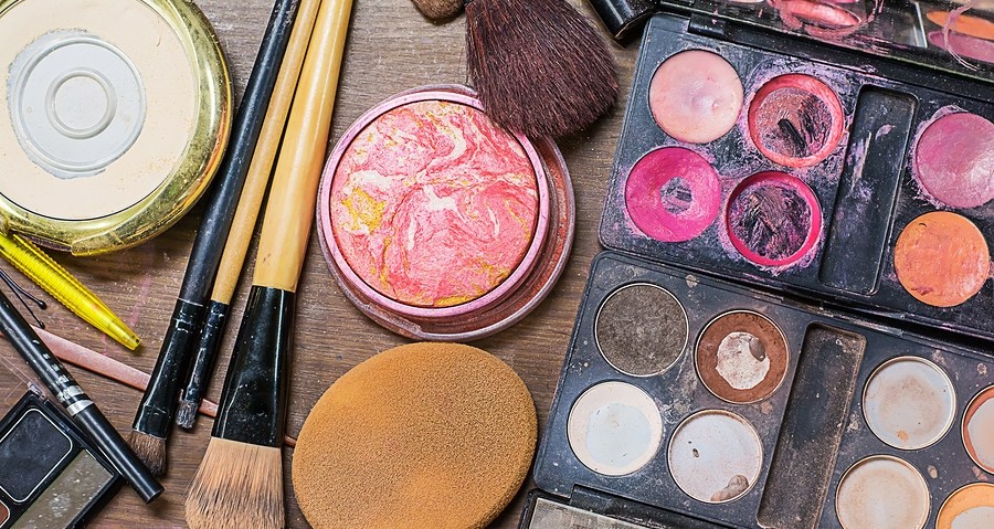 10 Must-Have Makeup Products for a Flawless Look